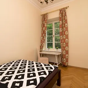 https://charme-de-varsovie.warsawhotelspoland.com